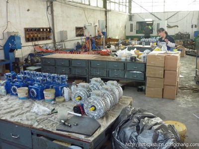 商丘華中變速提供NMRV025精密設(shè)備專(zhuān)用蝸輪蝸桿減速機(jī)_減速機(jī)變速機(jī)_世界工廠網(wǎng)